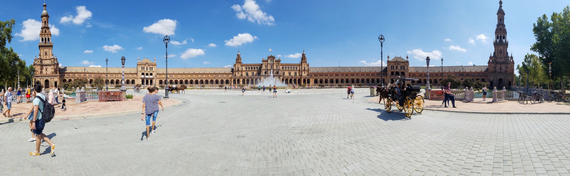 The Plaza de España: proof that Seville is too beautiful